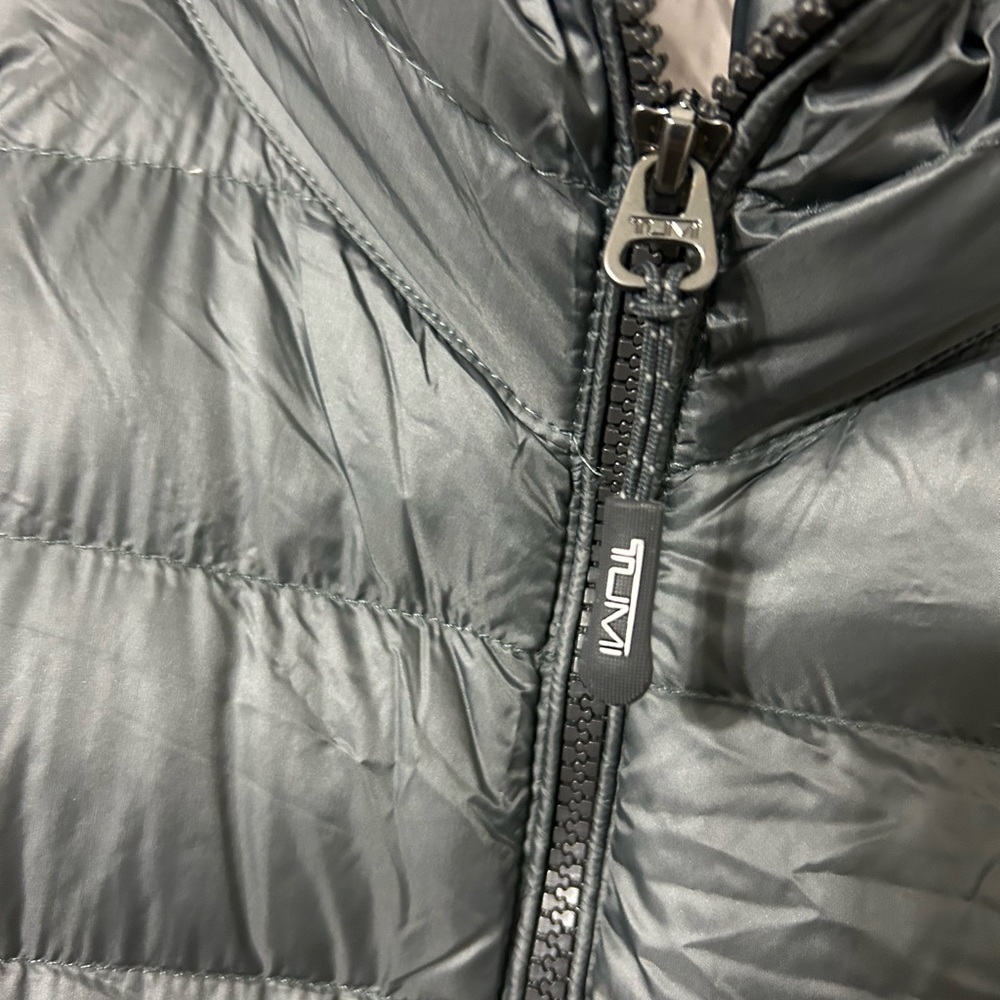 TUMI pax Charcoal Puffer Jacket - Picture 3 of 12